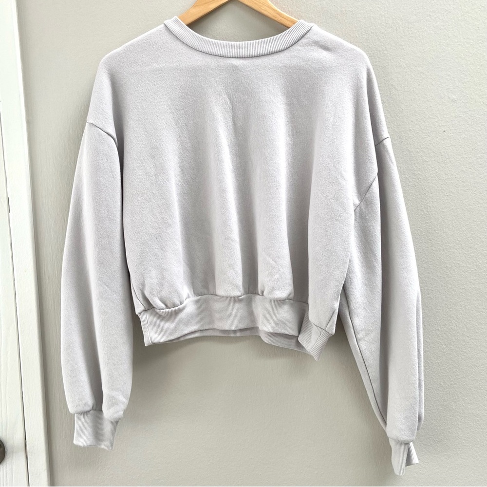 Light Grey Cropped Sweatshirt top Size XL